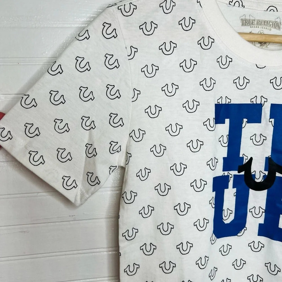 True Religion Boys Monogram Logo T-Shirt White Size L Graphic Print - Picture 3 of 13